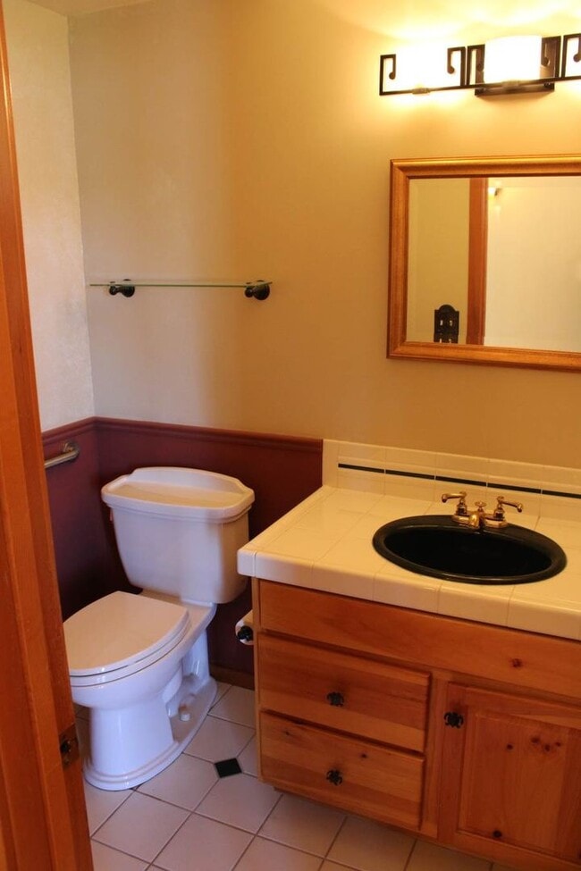 Building Photo - Experience Downtown Gig Harbor living in t...
