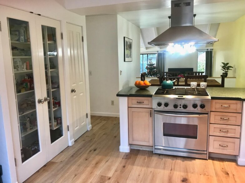 Building Photo - 3600 High Meadow Dr