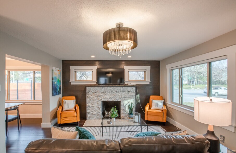 Building Photo - 1285 Parkway Ave