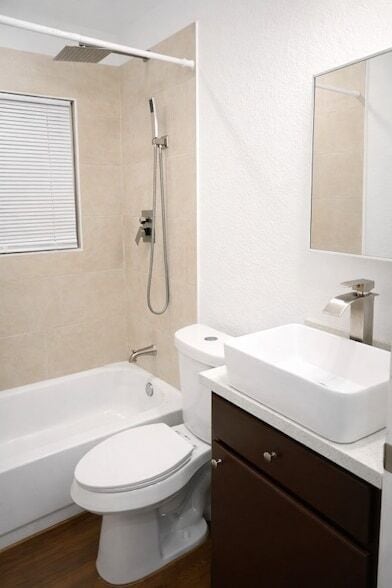 Building Photo - 916 Parkway Dr
