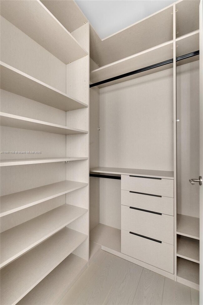 Building Photo - 500 Alton Rd