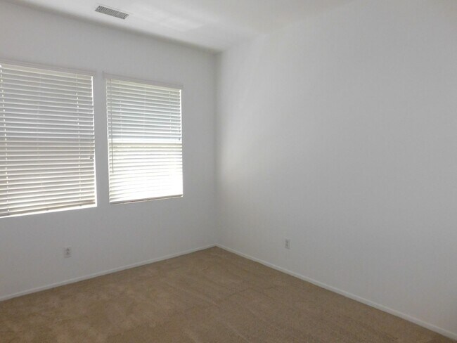 Building Photo - 3351 Via Mereno