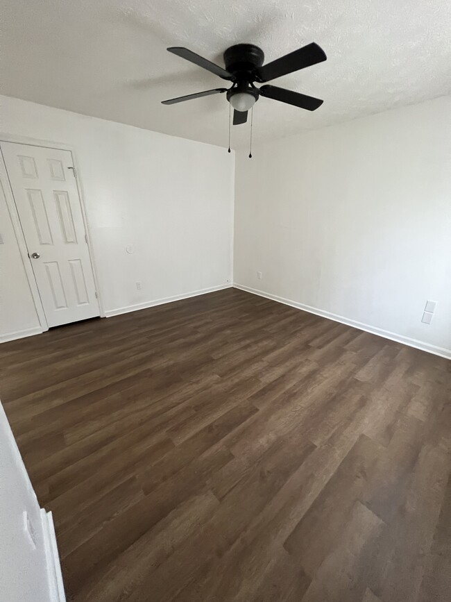 Building Photo - 2403 Cragstone Ct