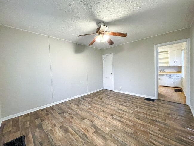 Building Photo - 409 S Dearborn St