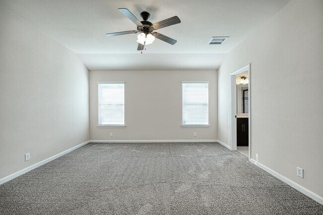 Building Photo - 320 Rock Mill Loop