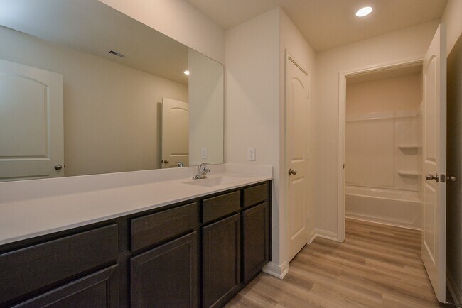 Building Photo - 21339 Rachel Manor Dr