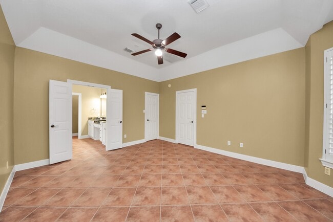 Building Photo - 12702 Silver Rod Ln