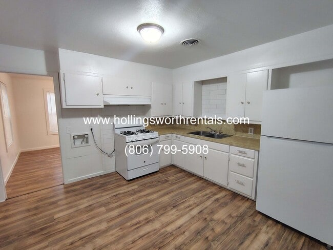 Building Photo - 2 Bedroom 1 bath House