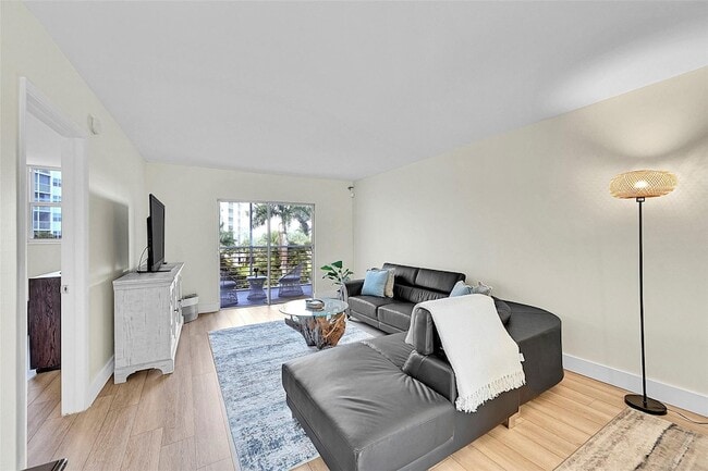 Building Photo - 2731 NE 14th Street Causeway