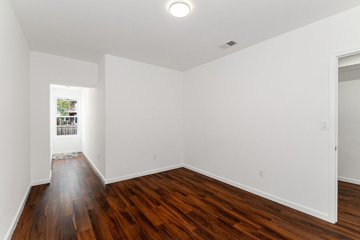 Building Photo - 1838 C St SE