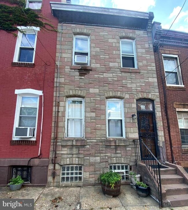 Building Photo - 2038 E Dauphin St