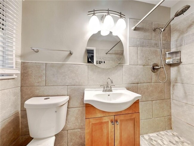 Building Photo - 3630 Winview Ct
