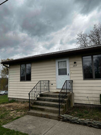 Building Photo - 1817 Red Barn Village Rd