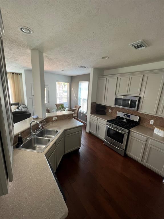Building Photo - 26007 Trailcliff Ct