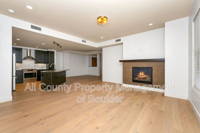 Building Photo - 3401 Arapahoe Ave