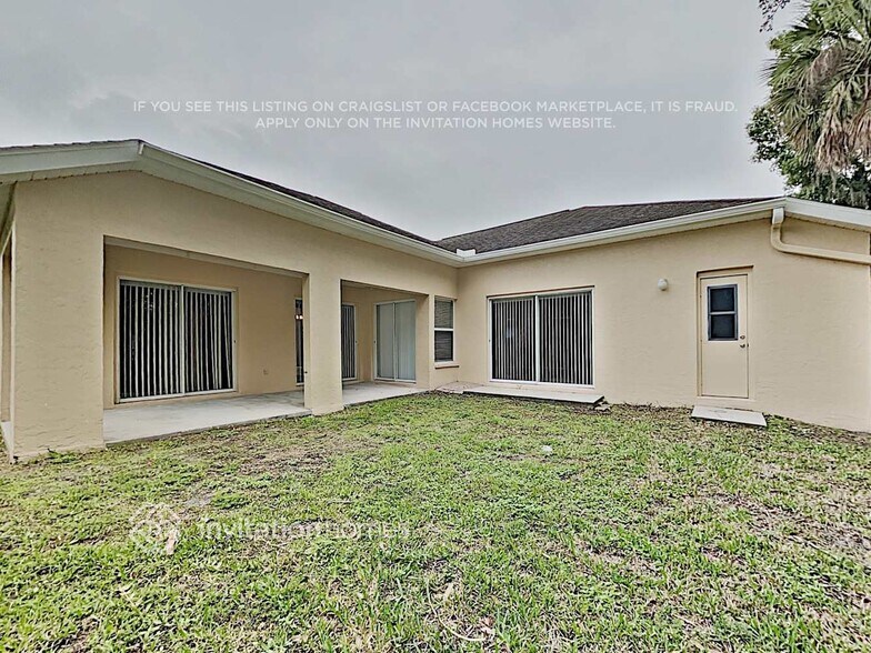 Building Photo - 6138 36th Ln E
