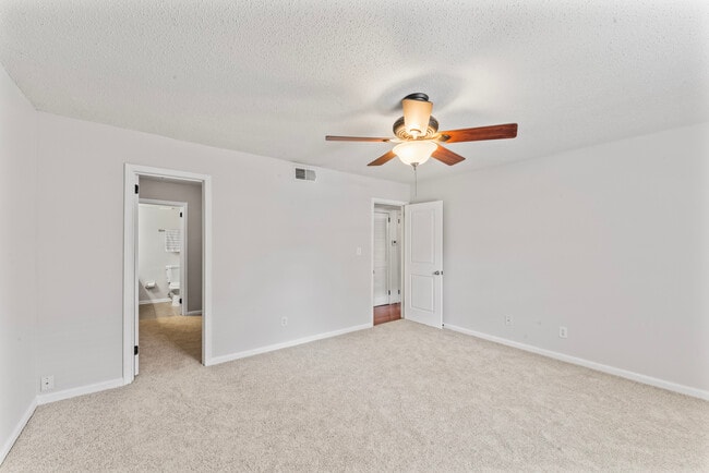 Building Photo - 505 Patton Chapel Way