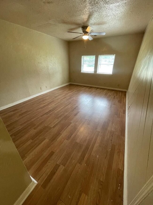 Building Photo - 3 Bedroom plus study, 2 Bathroom Home For ...
