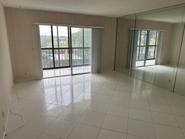 Building Photo - 7286 Huntington Ln