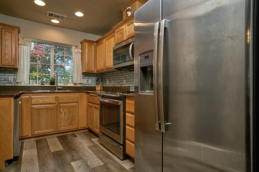 Building Photo - 2507 Agate Meadows