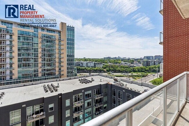 Building Photo - Modern, high-end condo in the ICON! So many amenities! Offering half off first months rent!