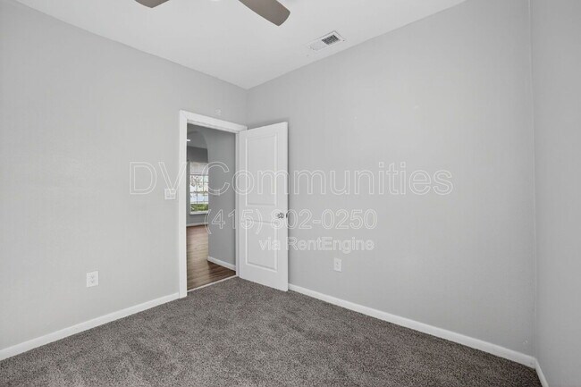 Building Photo - 3916 2nd St