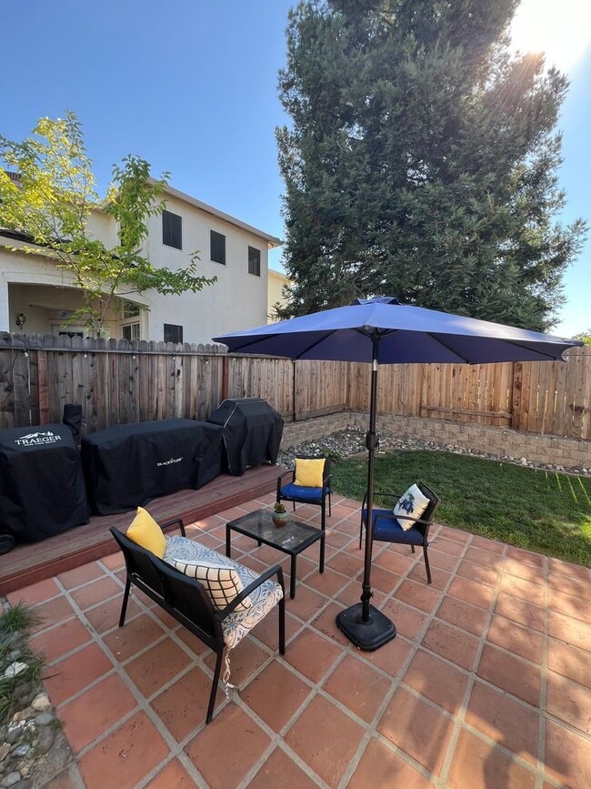 Building Photo - 3 Bedroom - Heart of Roseville