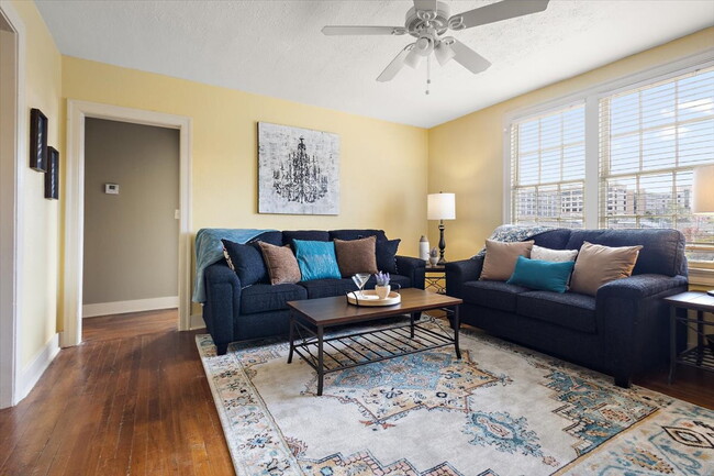 Building Photo - FULLY FURNISHED!! Belhaven Bombshell!