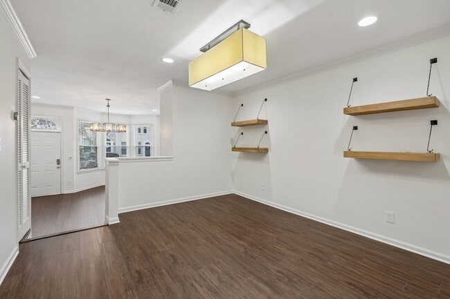 Building Photo - 219 Fairmont Ct