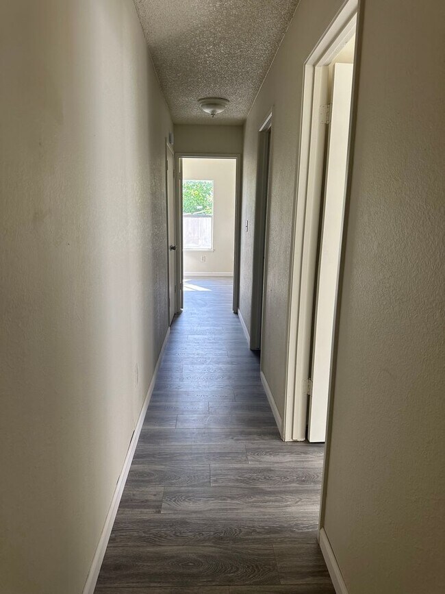 Building Photo - 3 Bedroom 2 Bath home in Vallejo