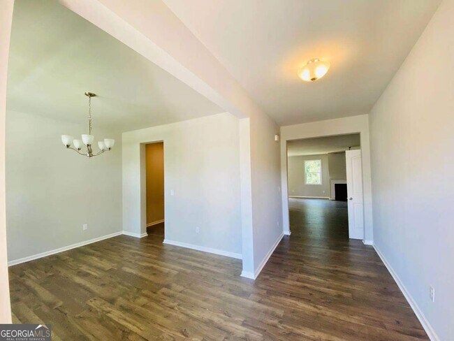 Building Photo - 144 Valimar Dr