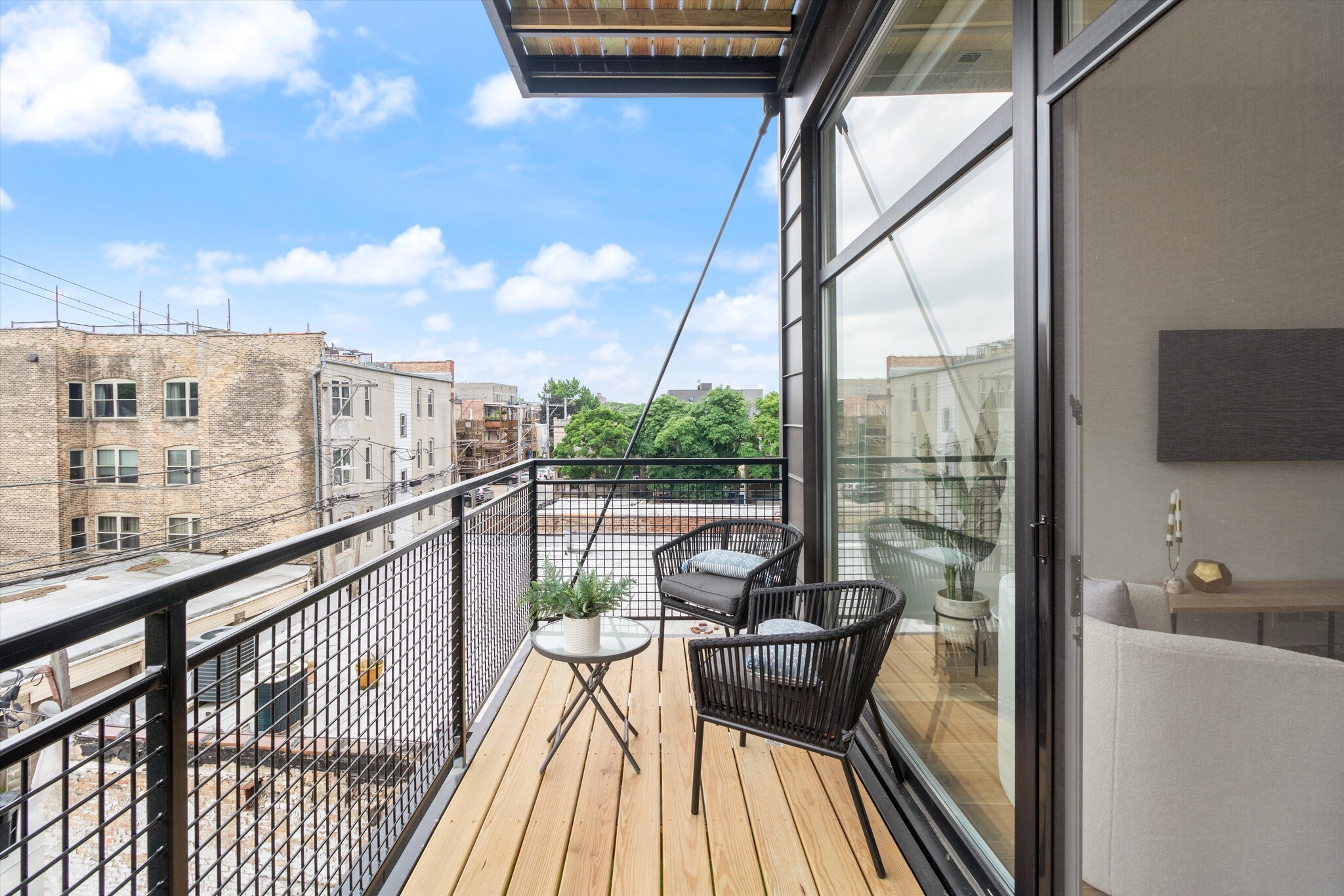 Building Photo - 4515 N Clark St