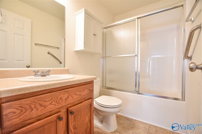 Building Photo - 15395 Mill Valley Dr