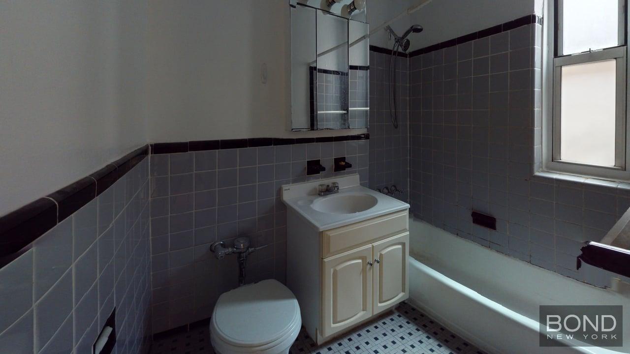 Building Photo - 340 E 58th St