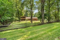 Building Photo - 931 Welham Green Rd