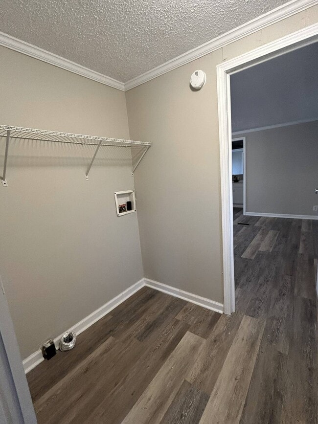 Building Photo - 38 White Oak Village