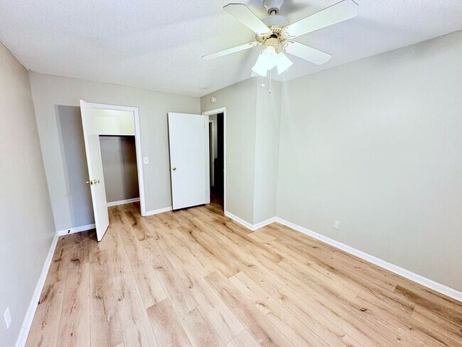 Building Photo - 1108 Tiger Blvd