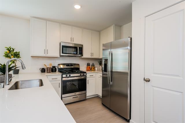 Building Photo - 2732 Ctr Crk Ln