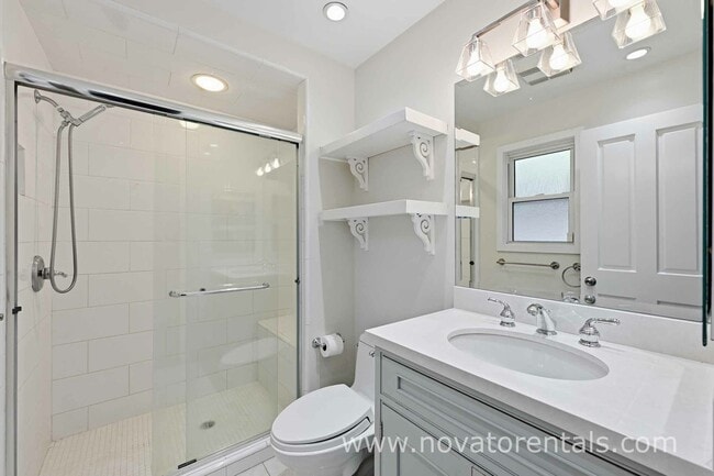 Building Photo - 40 Martinez Ct