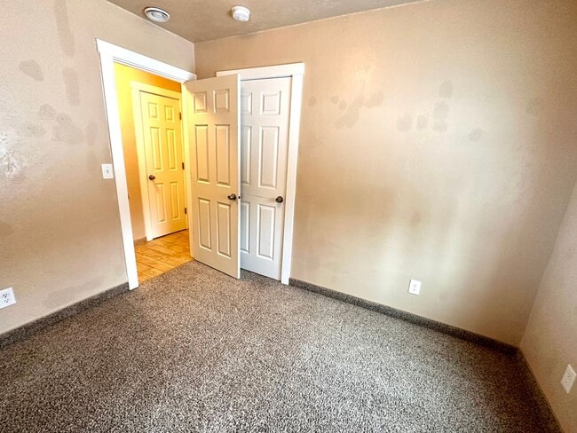 Building Photo - 36328 Murray Ln