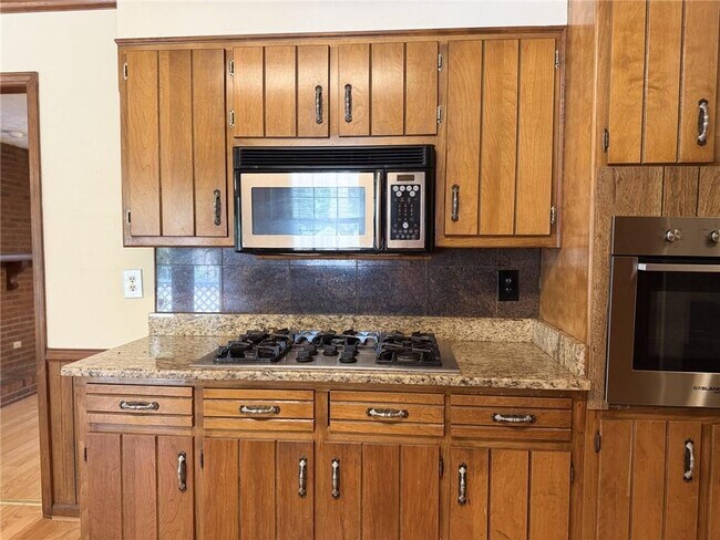 Building Photo - 361 Buck Ct