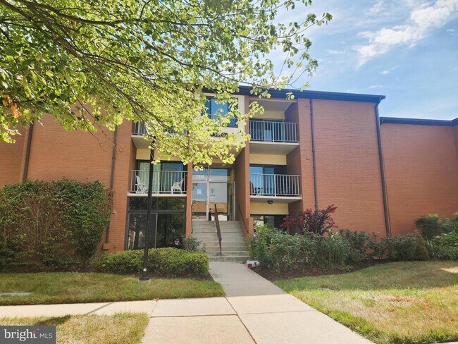 Primary Photo - 7919 Mandan Rd
