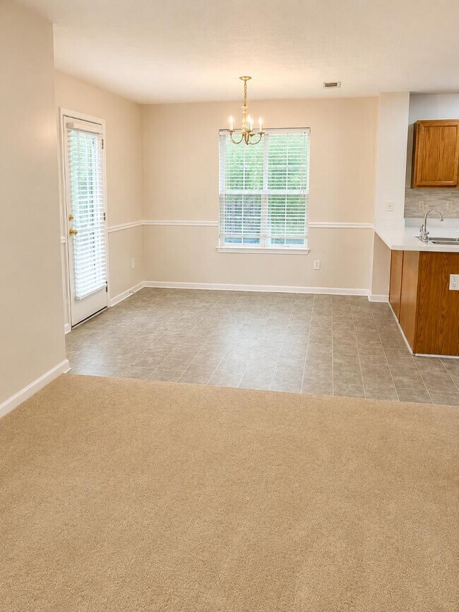 Building Photo - 212 Rankin Cir