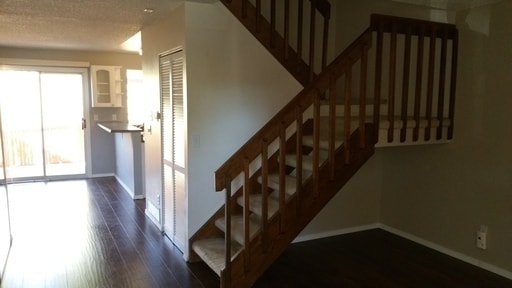 Building Photo - Charming 2 BR/2BA Townhome in Prime Rockrimmon Location!