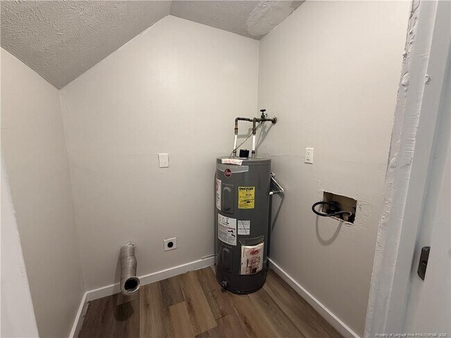 Building Photo - 1422 Tangora Ln