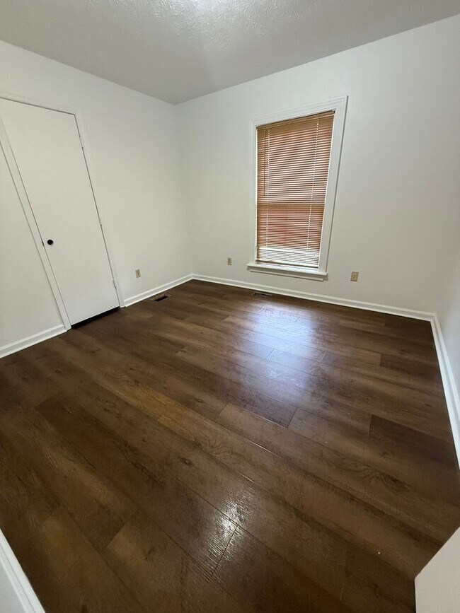 Building Photo - 216 Shreveport Dr