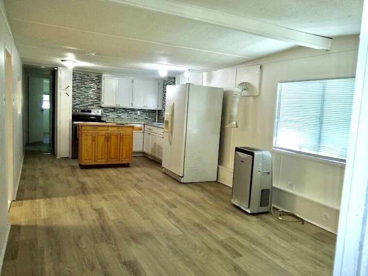 Building Photo - 117 Lucy Ln