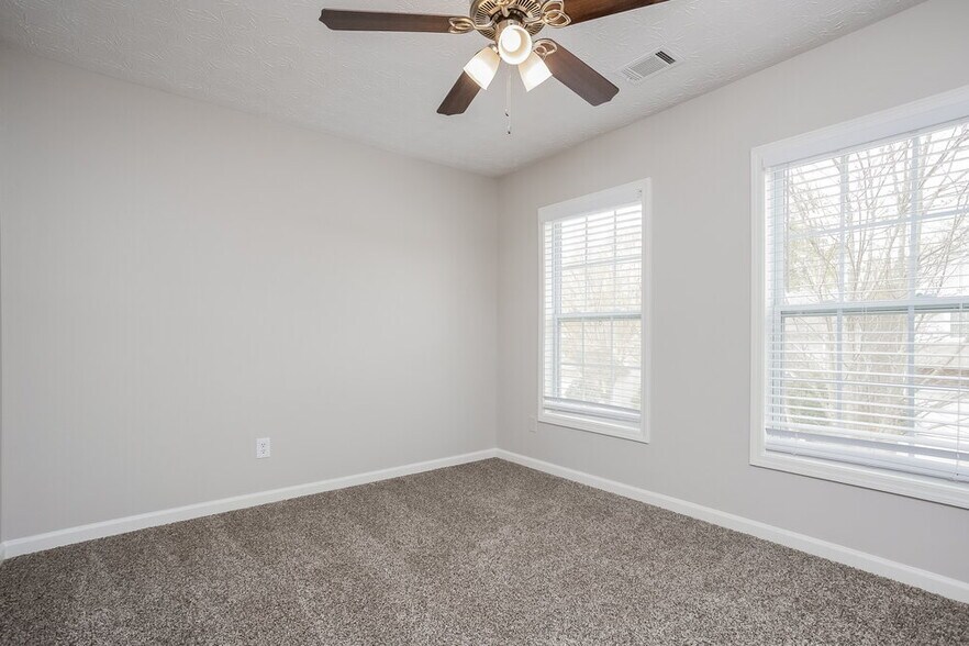 Building Photo - 231 Winterbury Dr