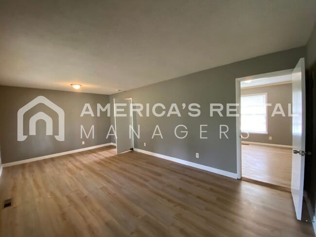 Building Photo - 4214 Fortson Ln NW