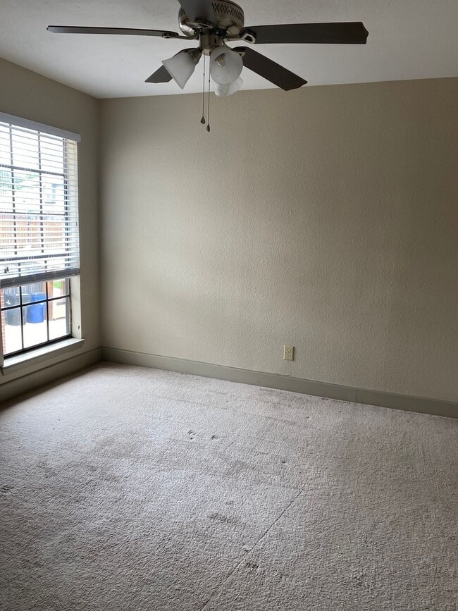 Building Photo - 3-Bedroom, 2.5 bath with 2 car garage in Frisco